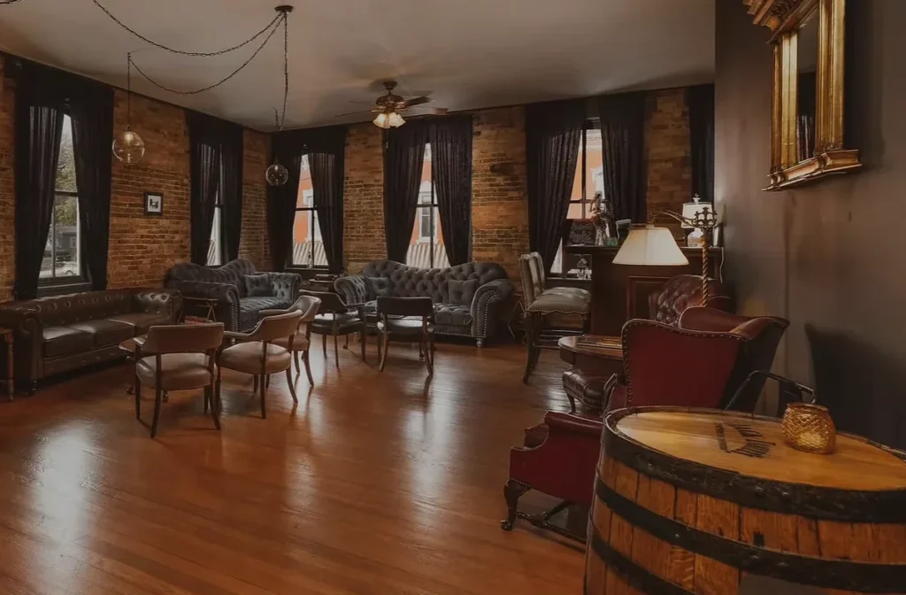 Sullys Speakeasy inside